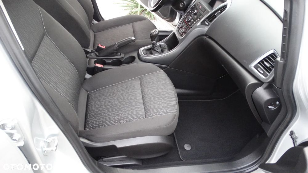 Opel Astra 1.4 T Cosmo - 13