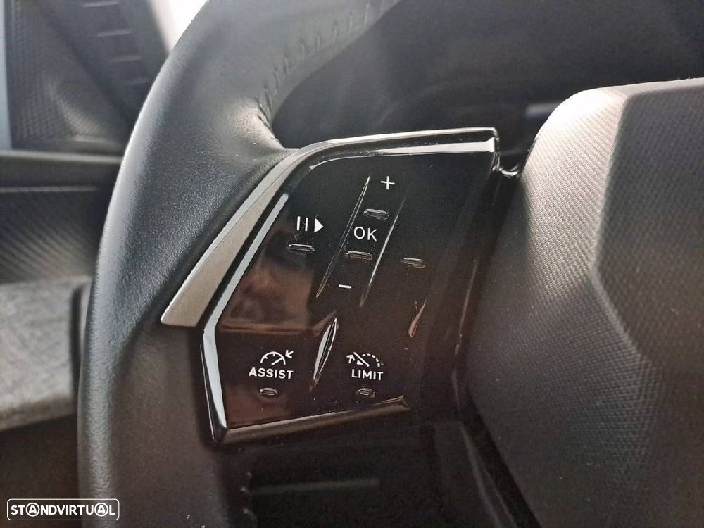 Peugeot 5008 1.2 Hybrid Allure e-DCS6 - 16