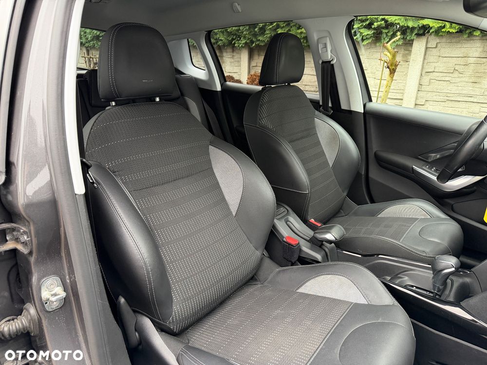 Peugeot 2008 PureTech 110 GPF Stop&Start EAT6 Allure - 12