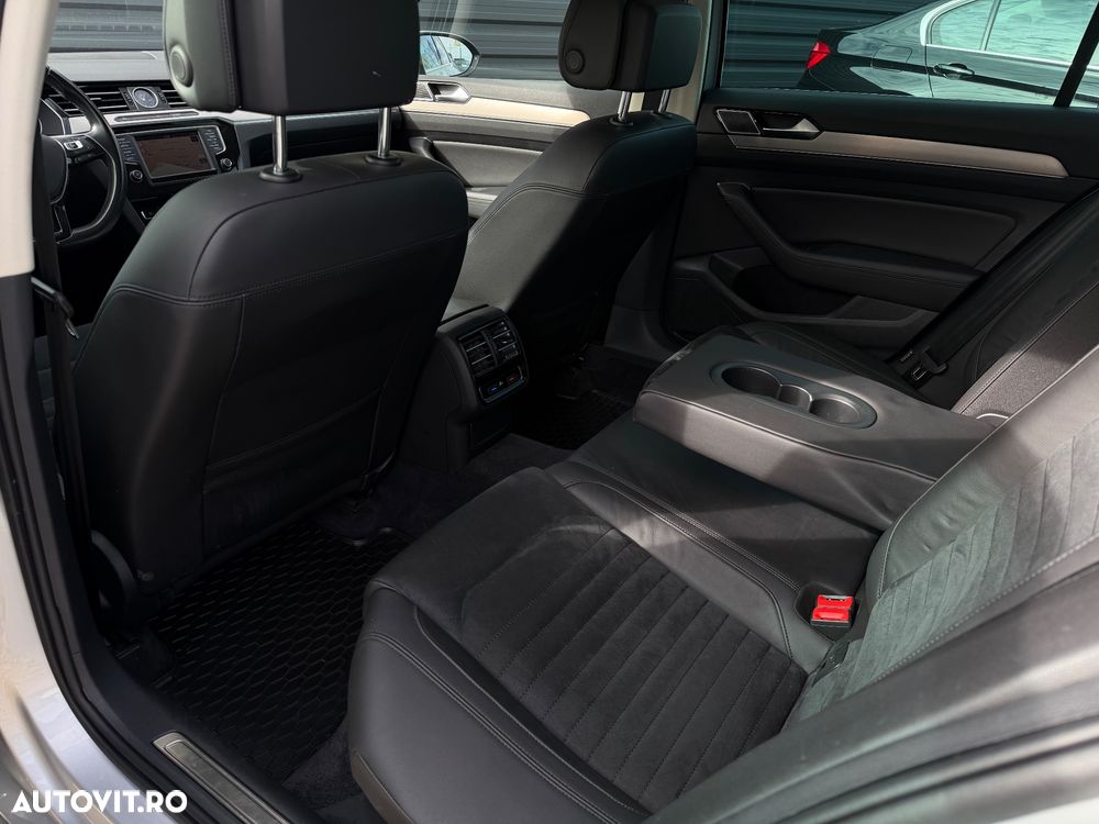 Volkswagen Passat 2.0 TDI DSG Highline - 11