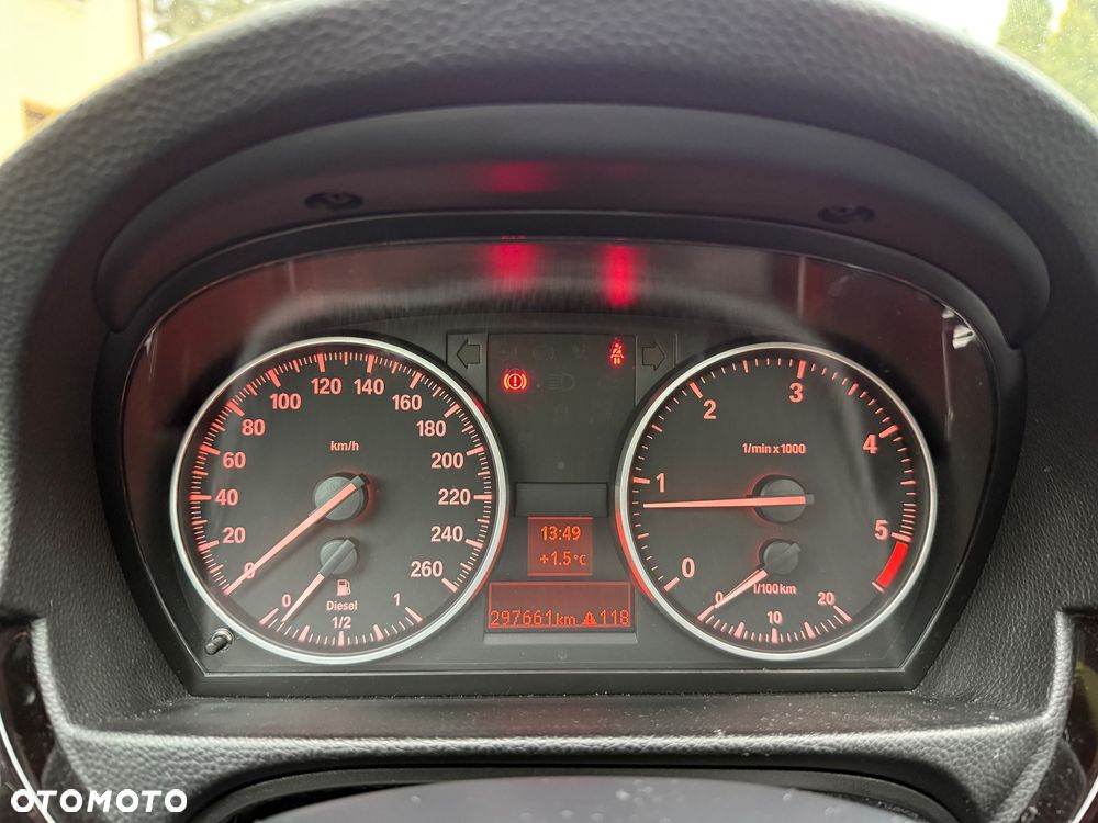 BMW Seria 3 320d DPF Efficient Dynamics Edition - 34