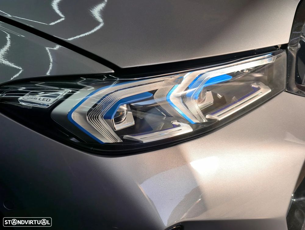 BMW 320 e Pack Desportivo M Auto - 29