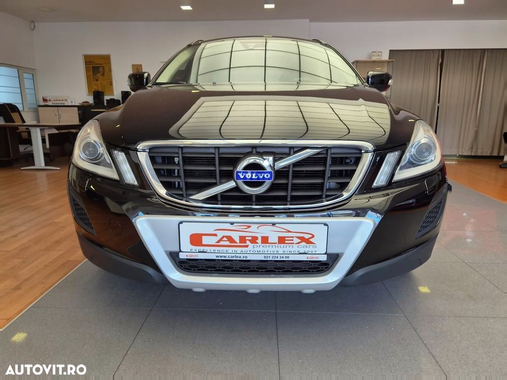 Volvo XC 60 D4 AWD Momentum - 27