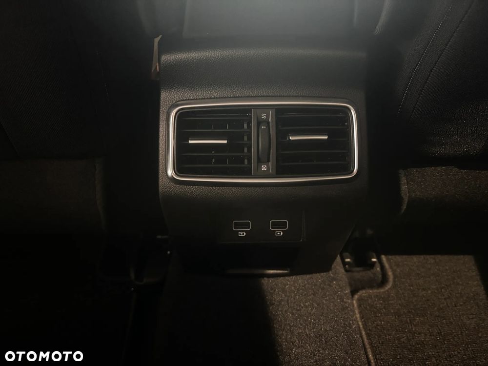 Renault Megane 1.3 TCe FAP Equilibre EDC - 26