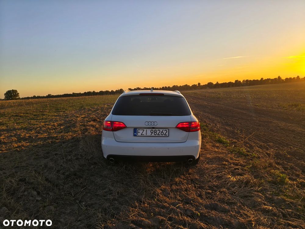 Audi A4 Avant 2.0 TDI DPF - 10