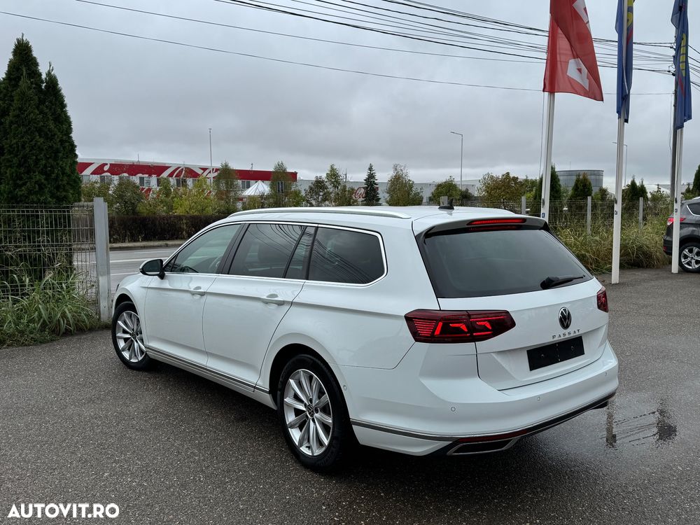 Volkswagen Passat Variant 2.0 TDI SCR DSG Elegance - 19