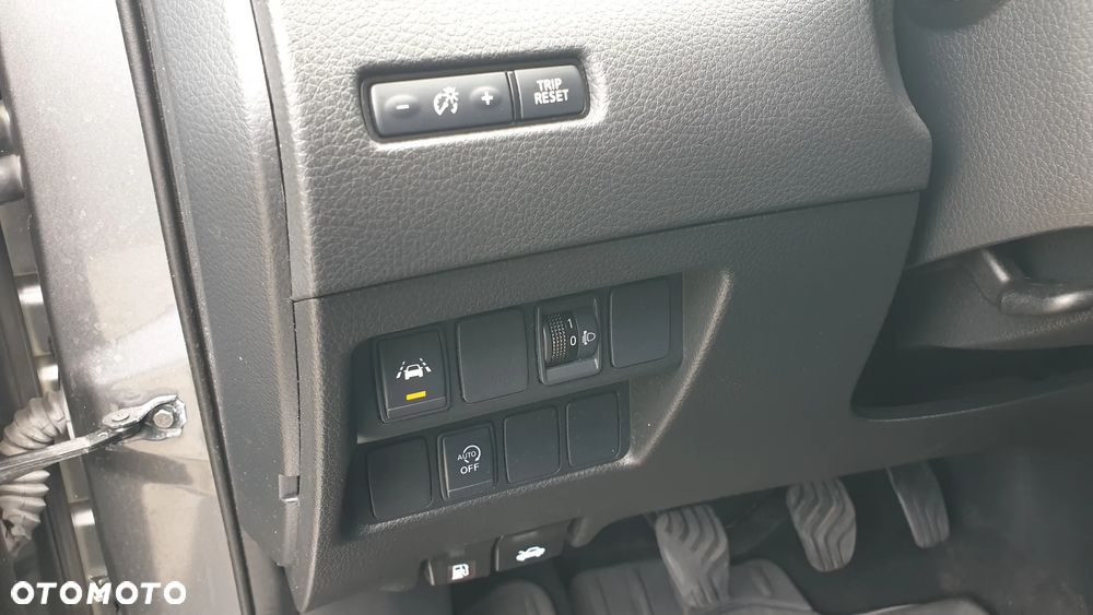 Nissan Qashqai 1.3 DIG-T N-Connecta EU6d - 18
