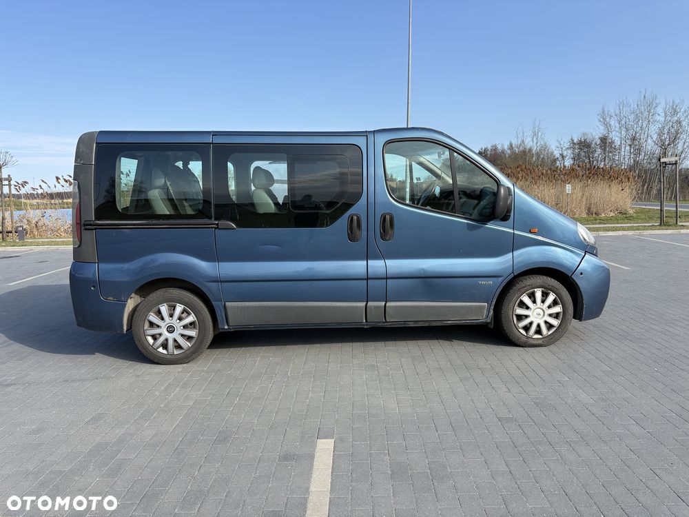 Opel Vivaro - 8