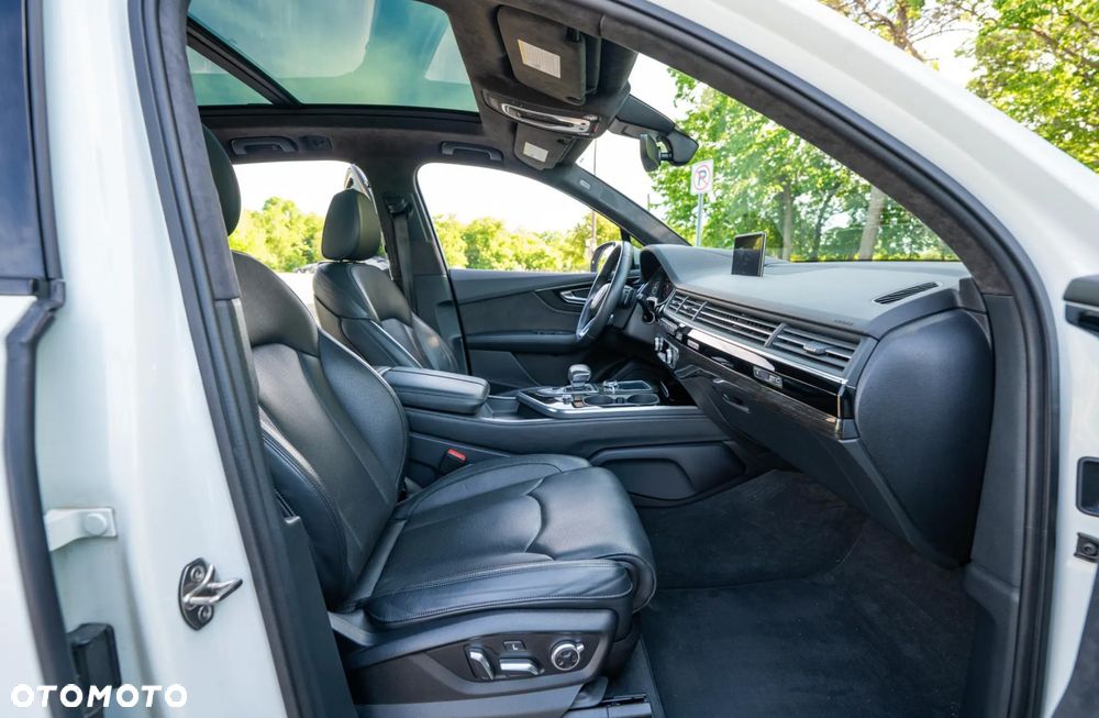 Audi Q7 - 8