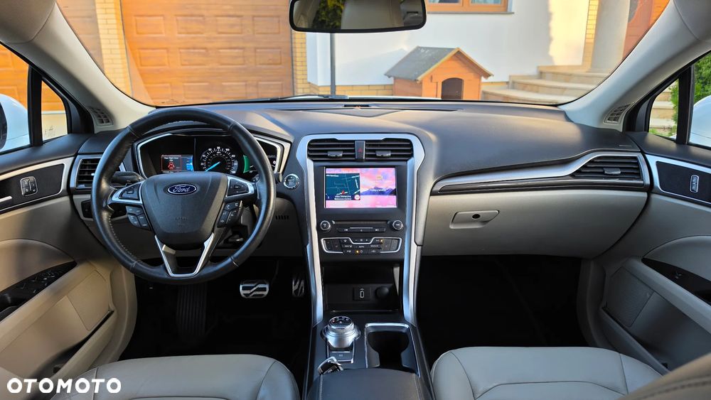 Ford Fusion 2.0 EcoBoost Titanium - 21