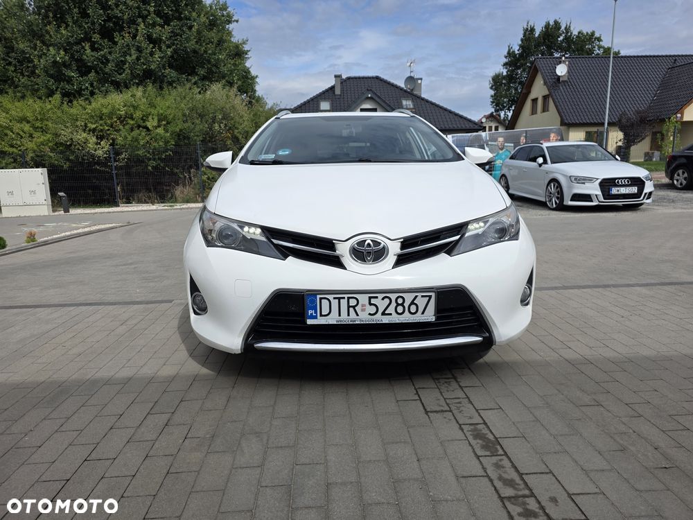 Toyota Auris - 2