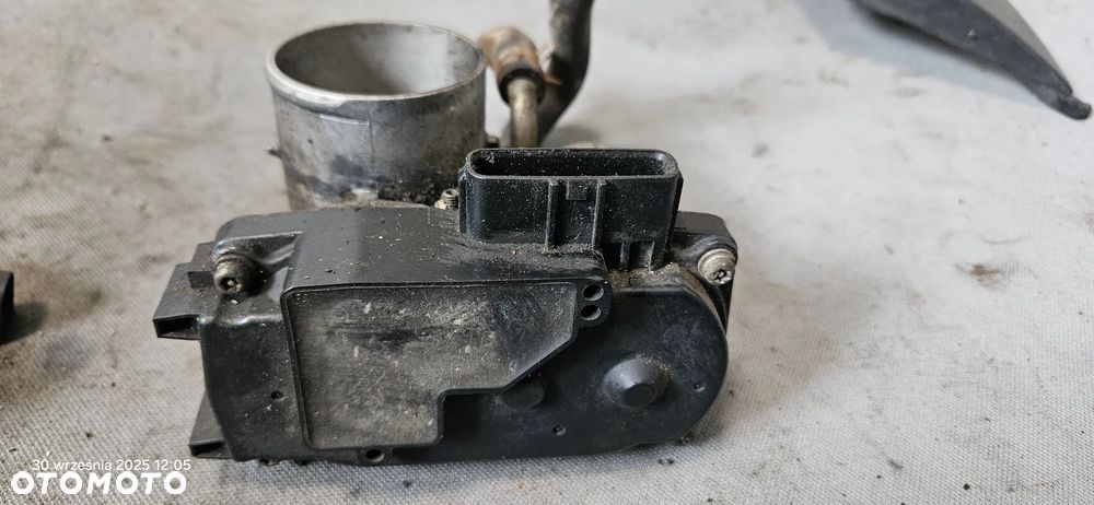 Przepustnica Suzuki Splash Opel Agila B 1,0 2011r 73K0 - 4