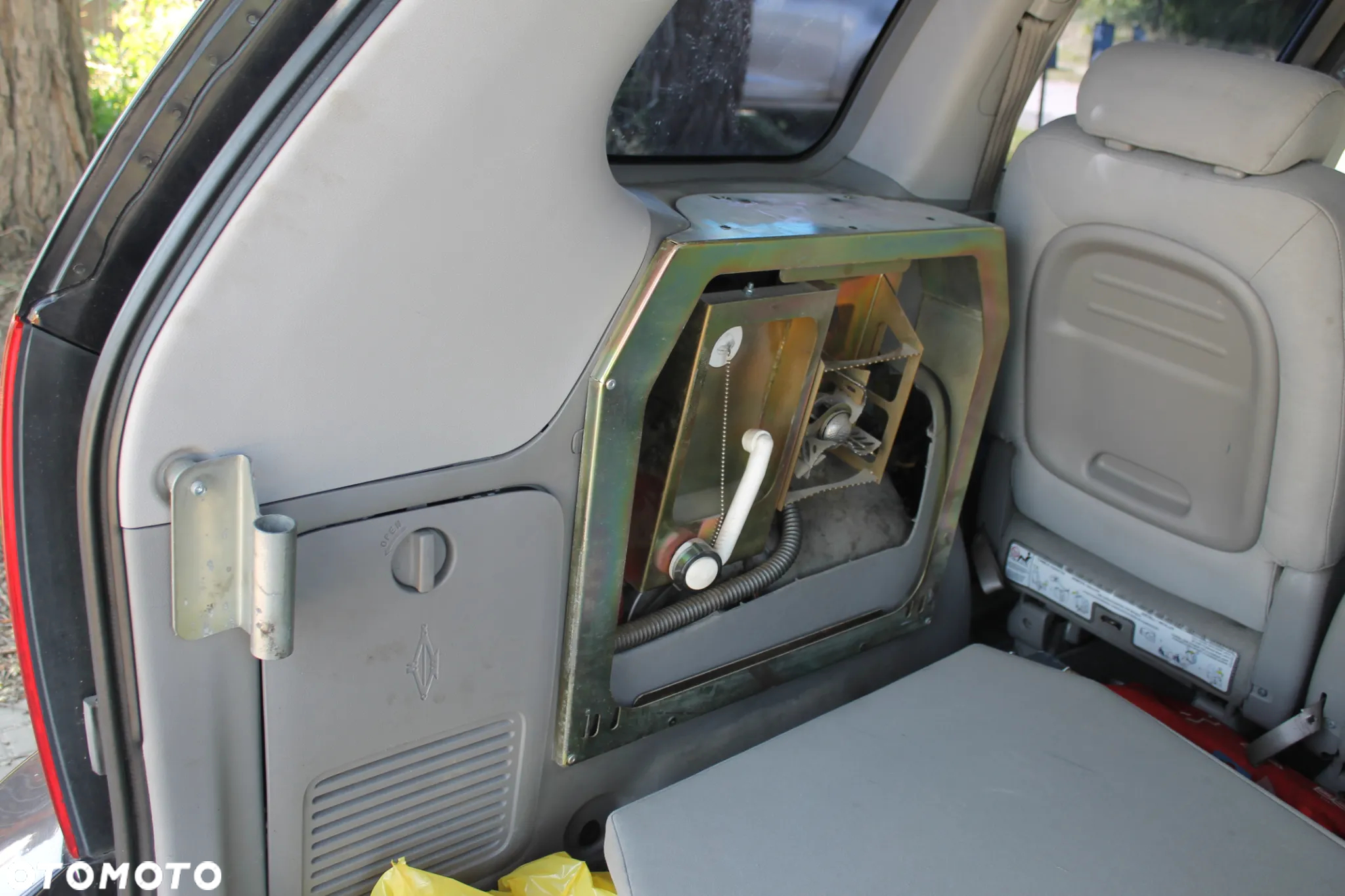 Kia Carnival 2.9 CRDi EX - 11