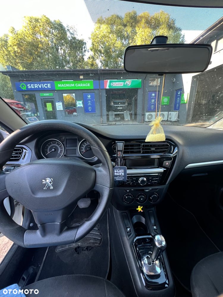 Peugeot 301 1.2 Pure Tech Active S&S ETG - 9
