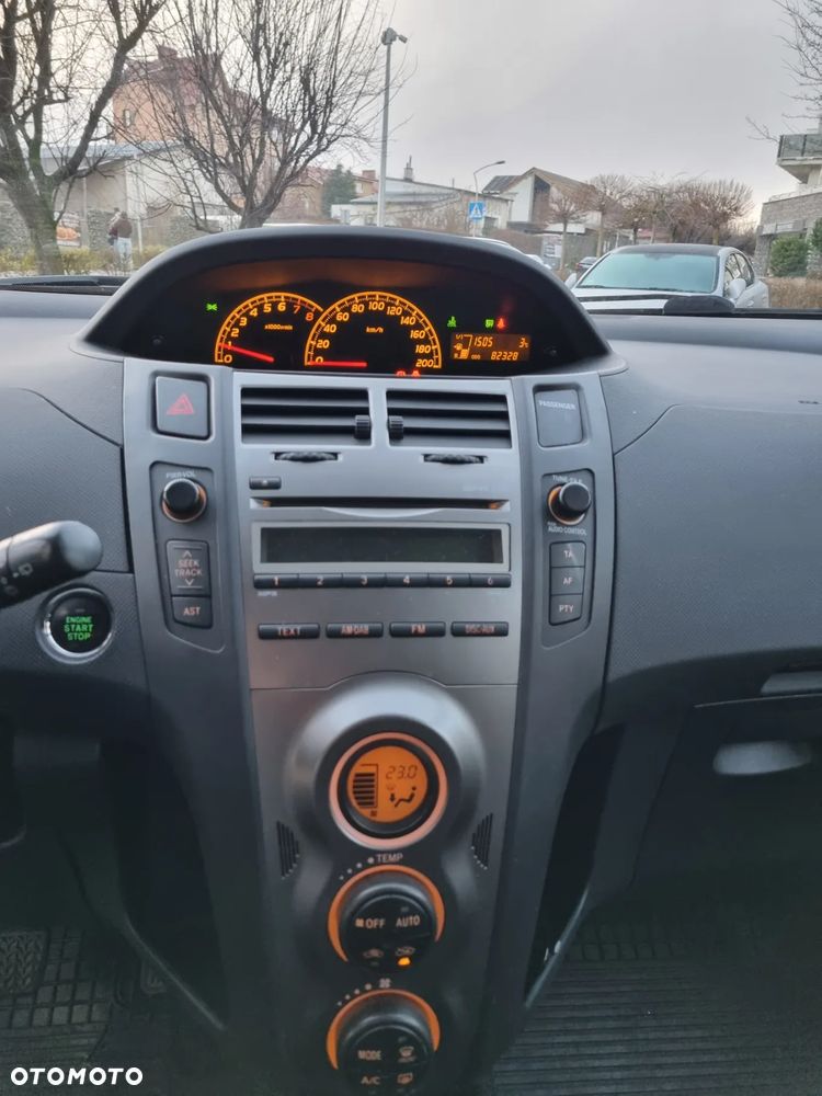 Toyota Yaris 1.33 VVT-i - 11