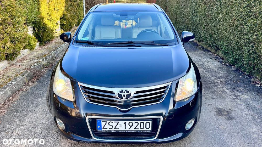 Toyota Avensis ver-2-2-d--cat-sol - 1