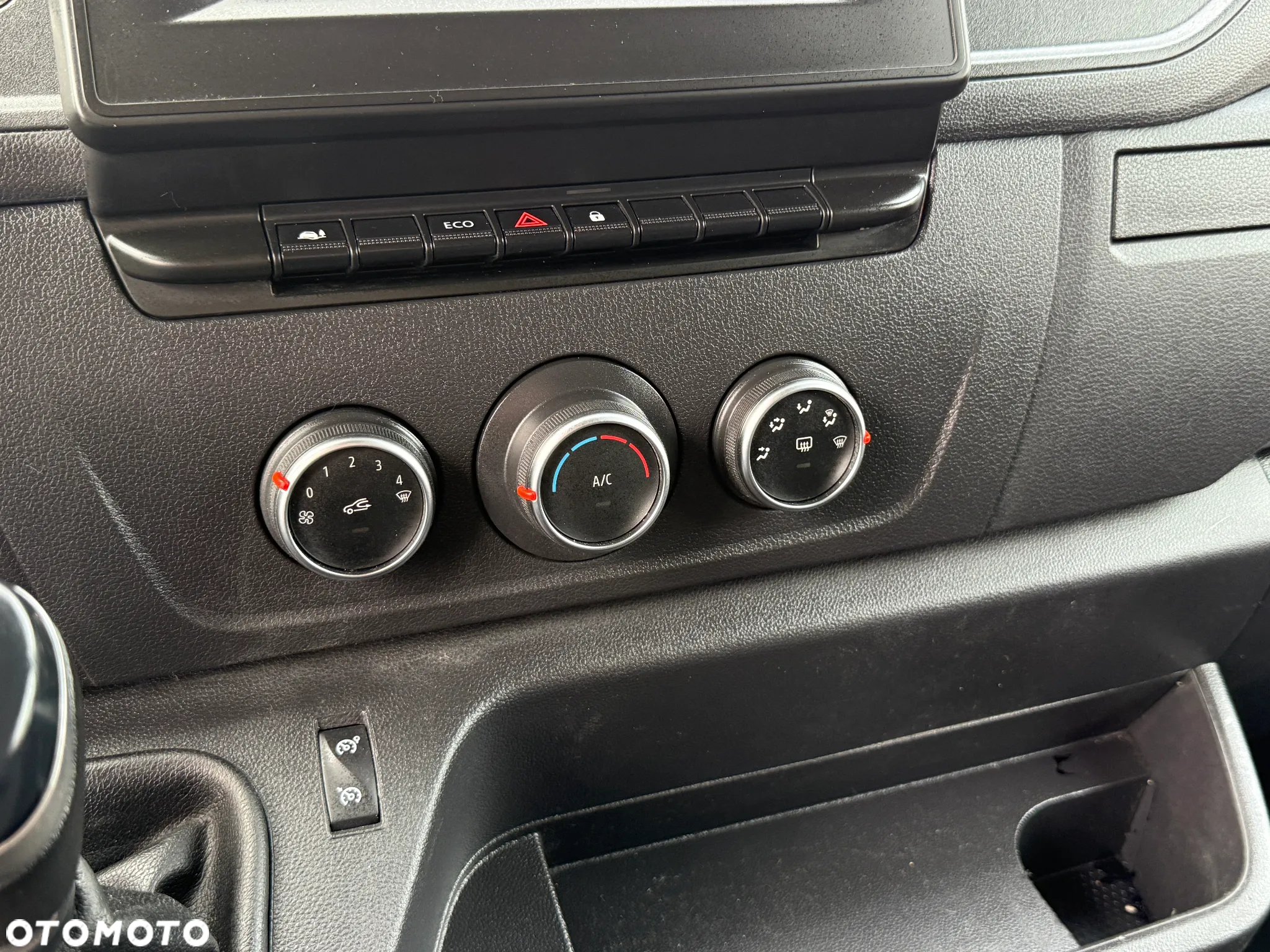 Nissan NV400 - 31