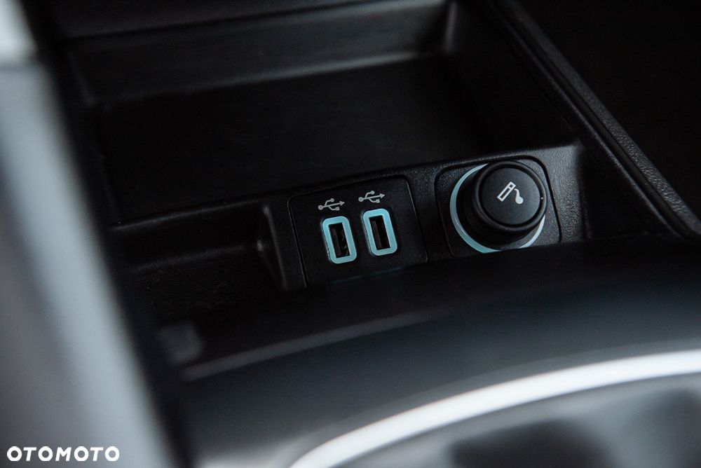 Ford Mondeo 2.0 EcoBlue Titanium - 28