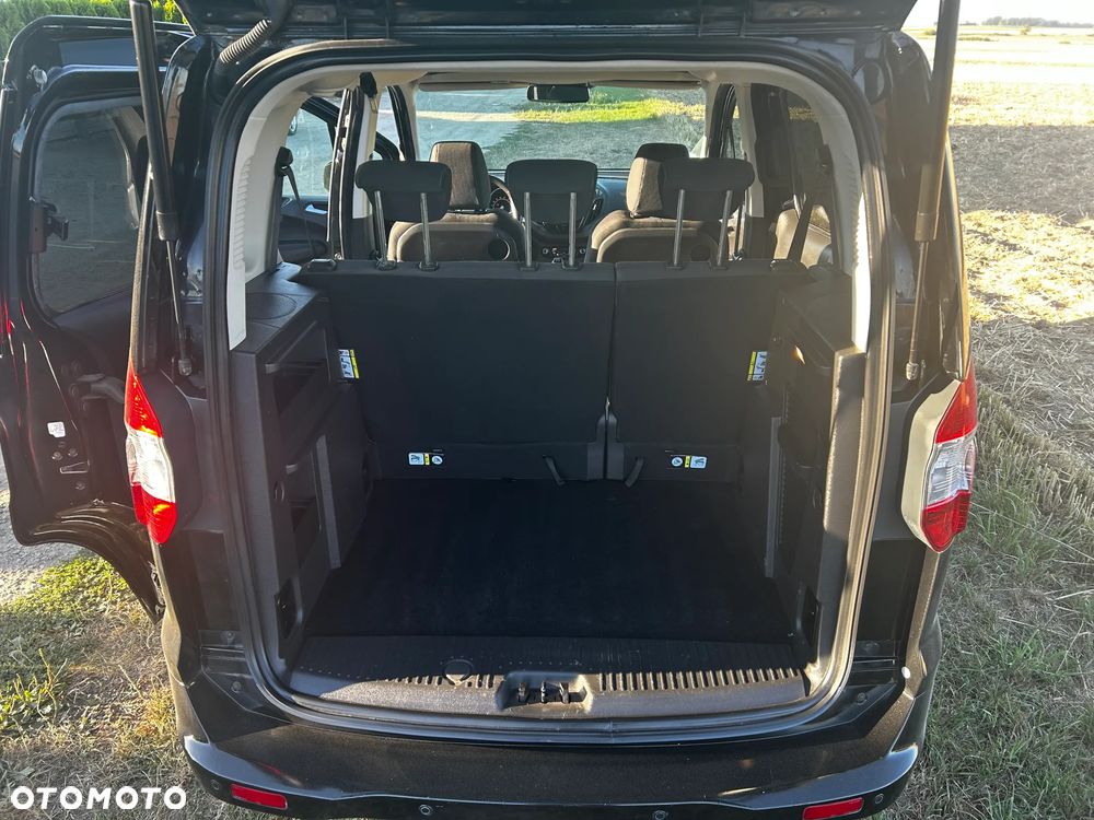 Ford Tourneo Courier 1.0 EcoBoost S&S Ambiente - 29