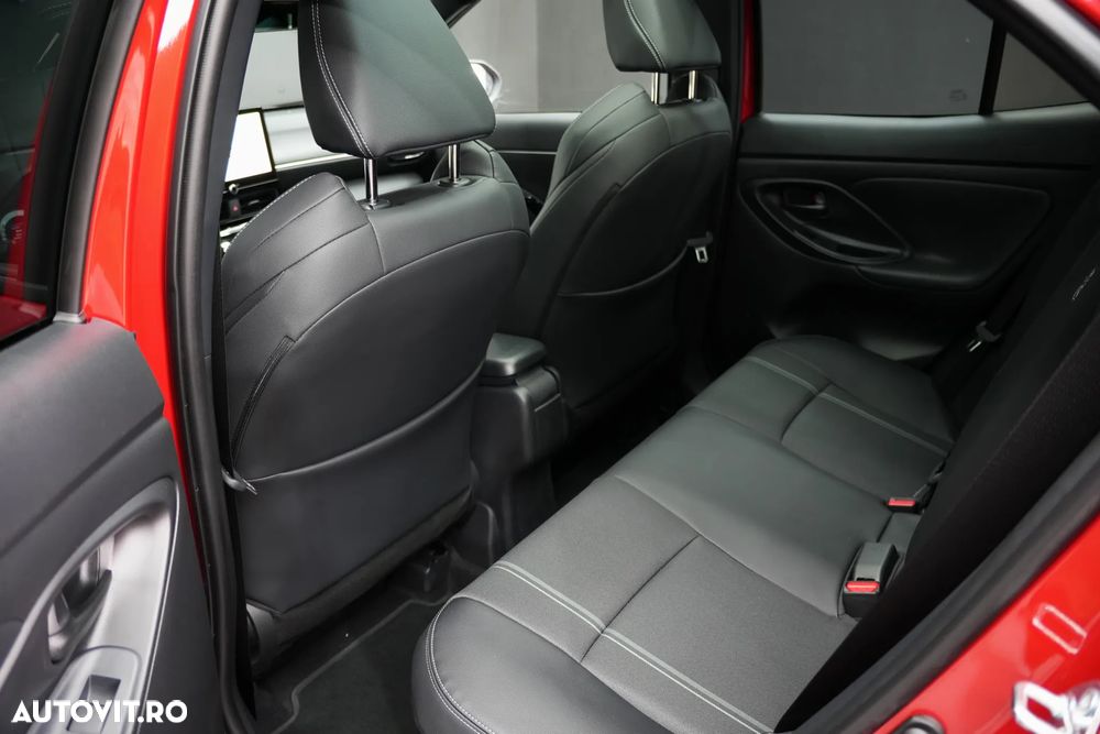 Toyota Yaris Cross 1.5 VVT-i HSD 4x2 Exclusive Adventure - 8