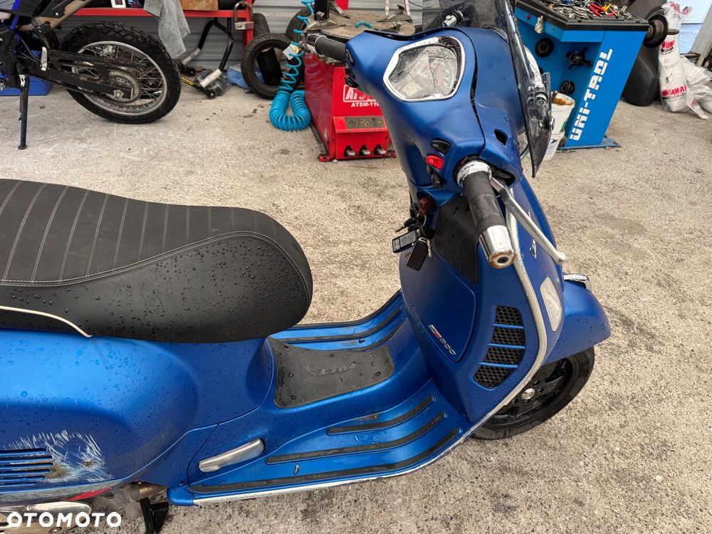 Vespa GTS - 22