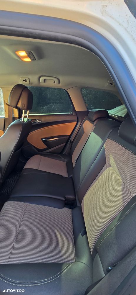 Opel Astra 1.4 Turbo - 11