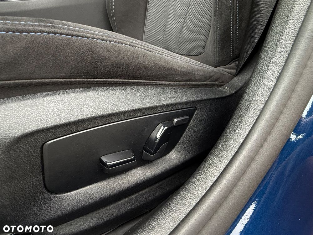 BMW Seria 5 520d Touring M Sport Edition - 32
