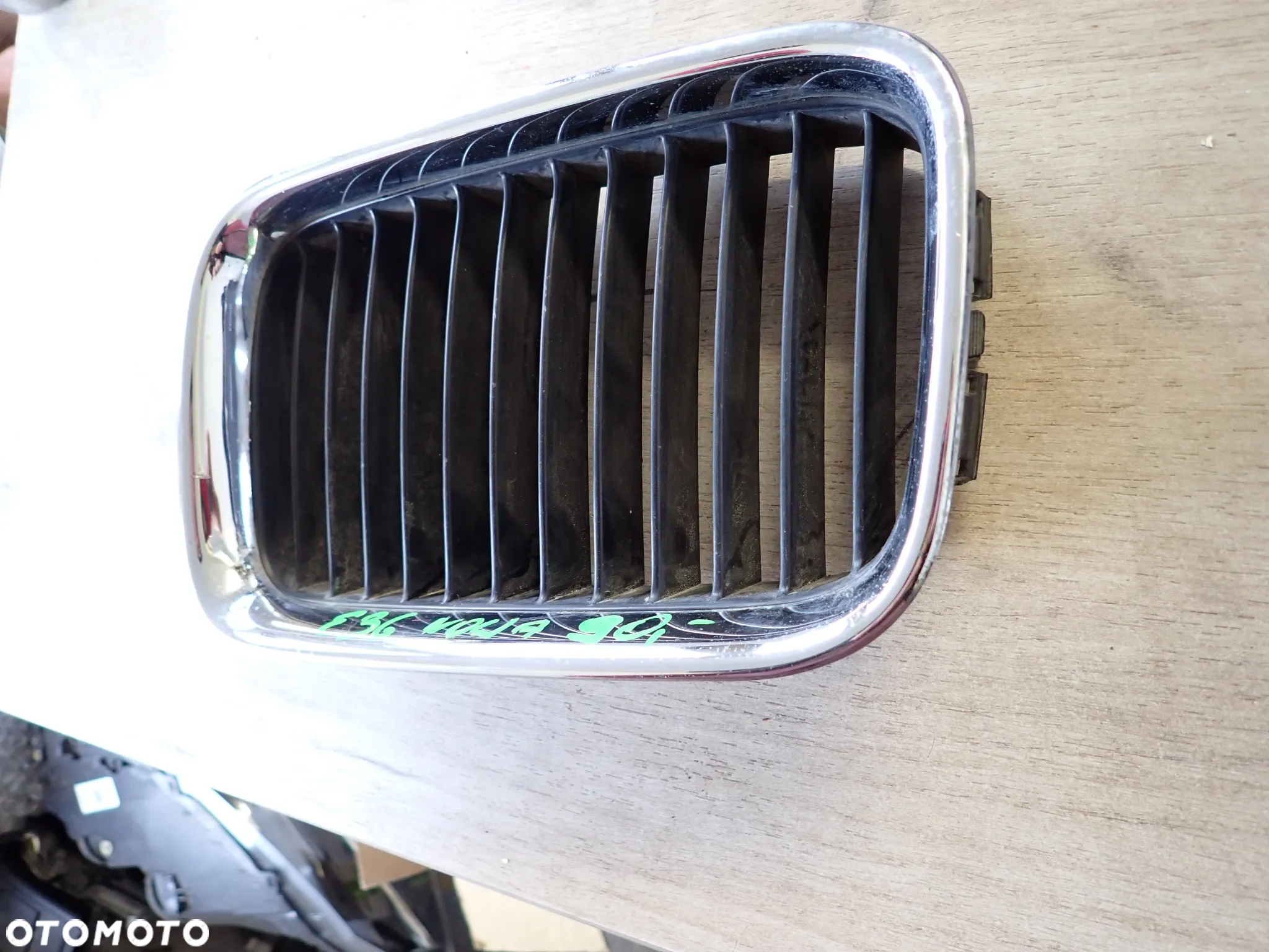 BMW 3 E36 ATRAPA GRILL NERKA LEWY PRZÓD 8122237 ORG - 3