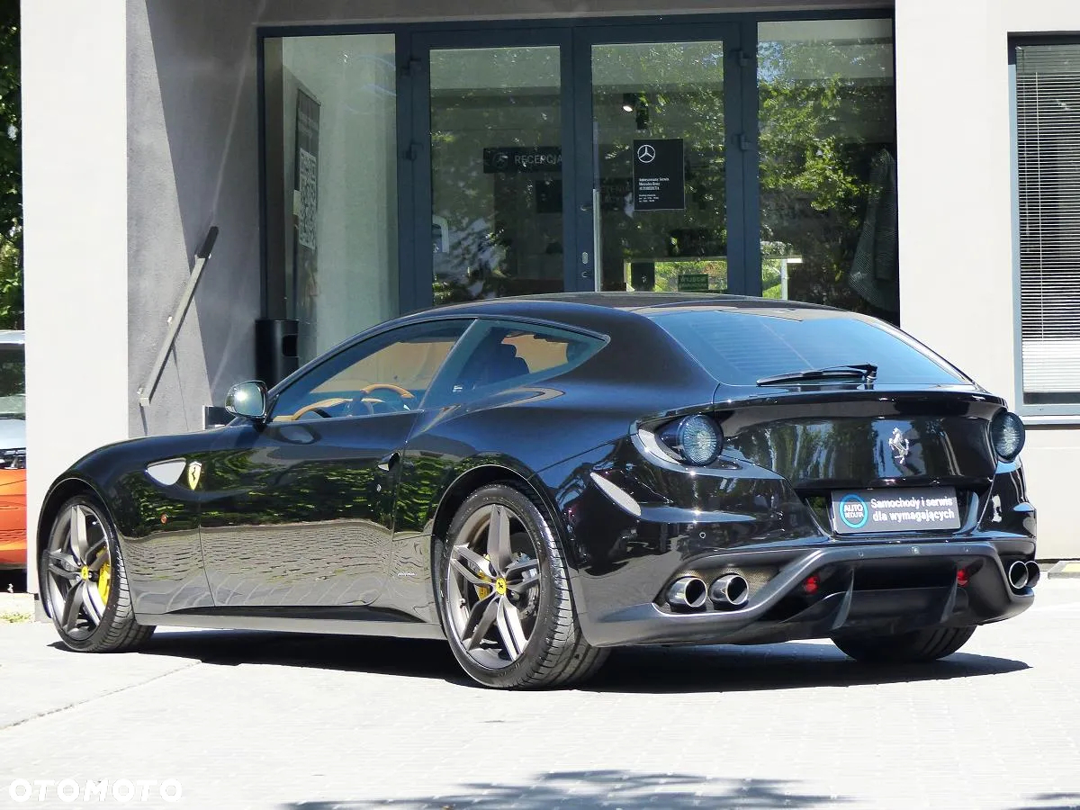 Ferrari FF Standard - 7