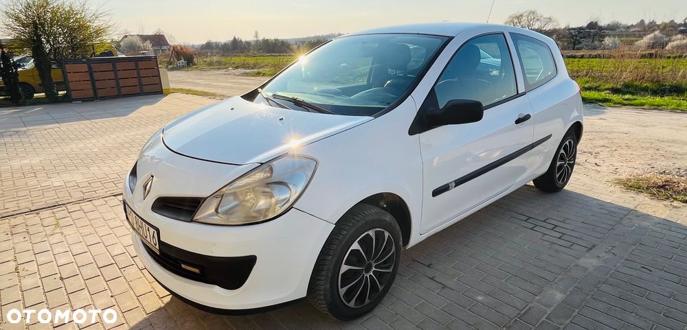 Renault Clio - 1