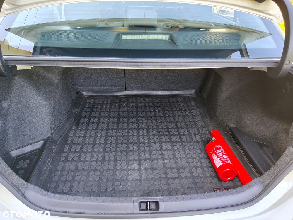 Toyota Corolla 1.6 Comfort - 9