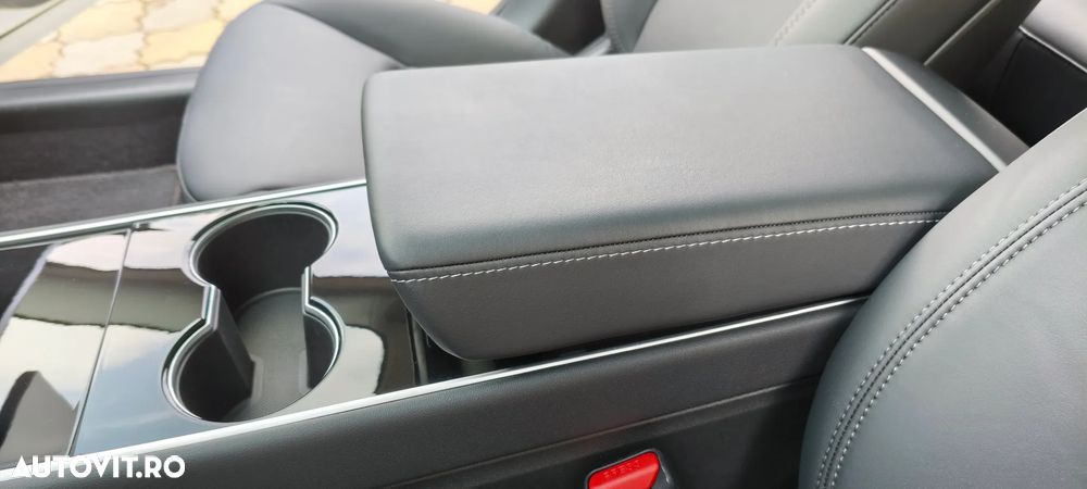Tesla Model 3 Standard Reichweite Plus Hinterradantrieb - 19