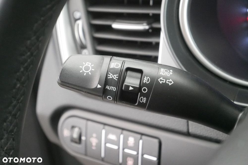 Kia Ceed 1.5 T-GDI M - 22