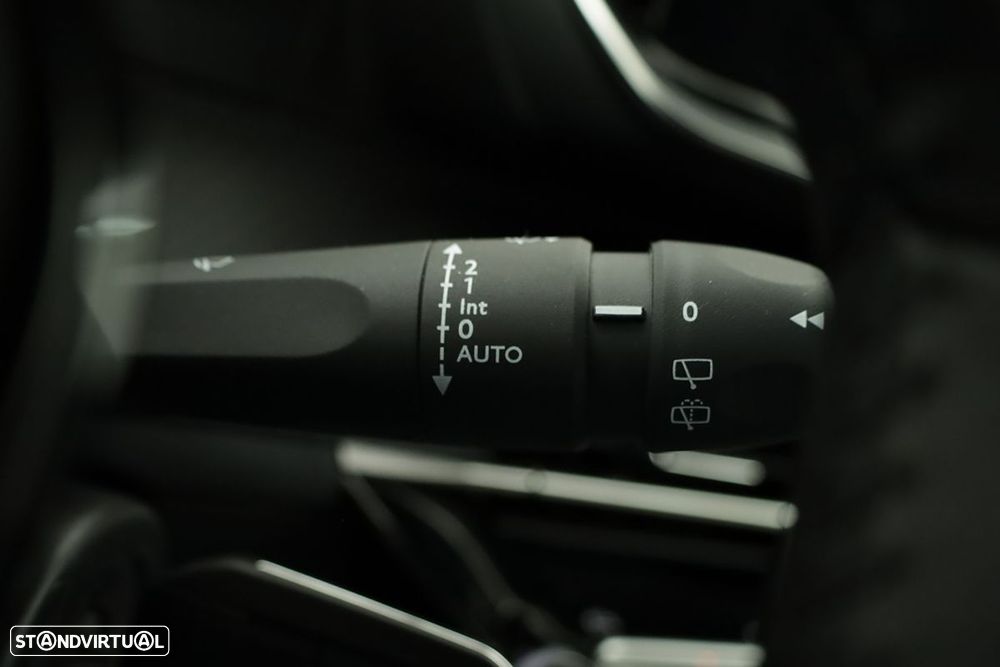 Peugeot 2008 1.2 Allure - 18