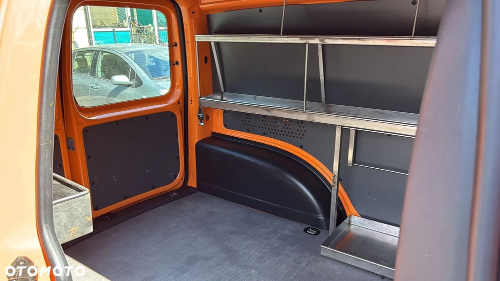 Volkswagen Caddy - 13