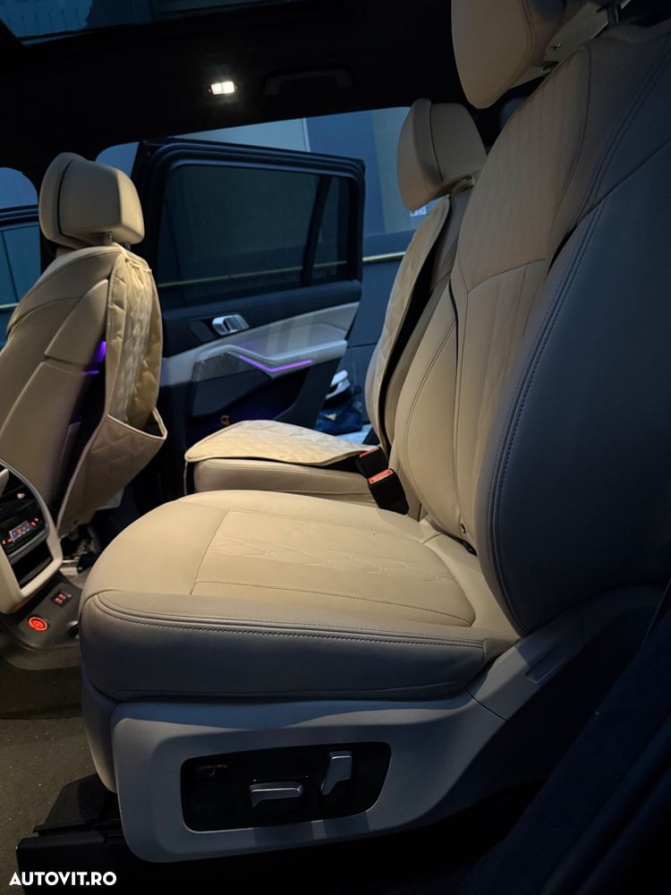 BMW X7 - 25
