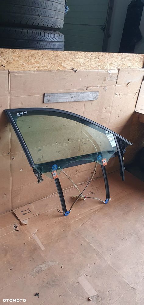Mechanizm podnośnik szyby ramka prawy przód Audi A3 8P 5D - 2