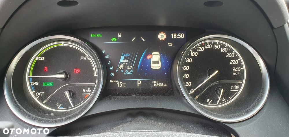 Toyota Camry 2.5 Hybrid Executive CVT - 4