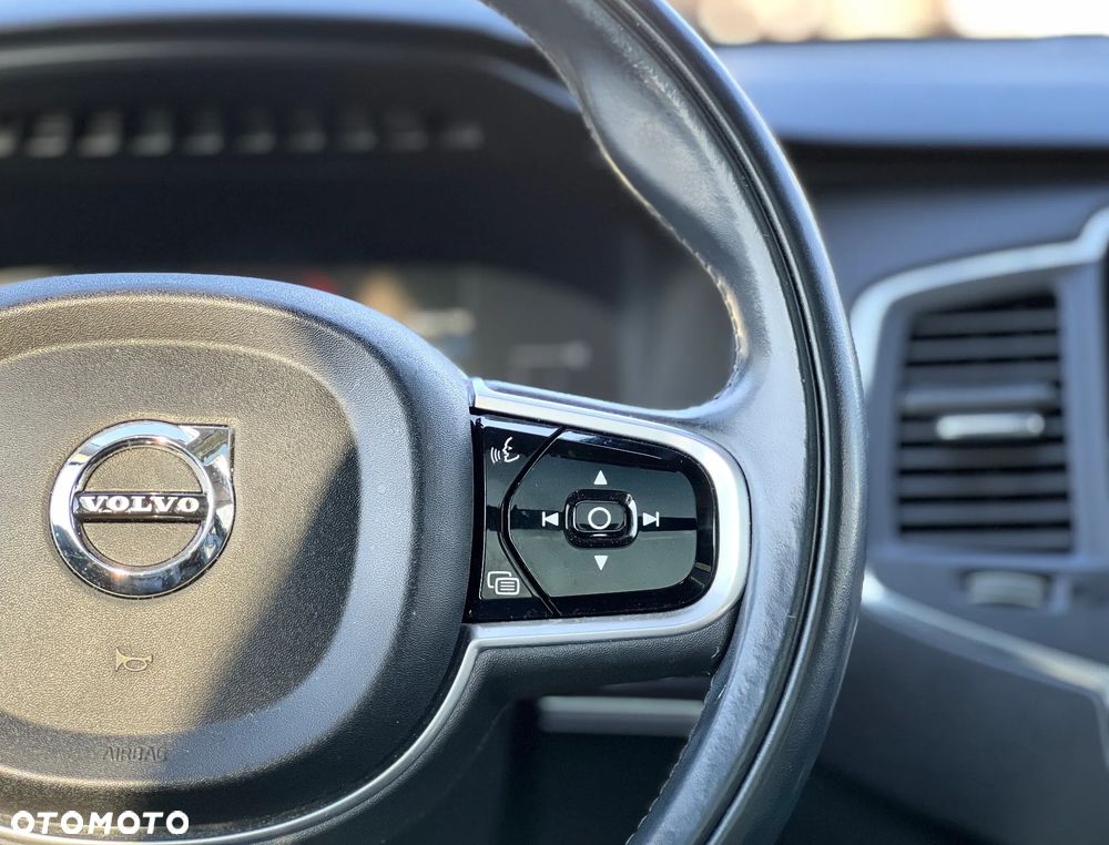 Volvo XC 90 - 20