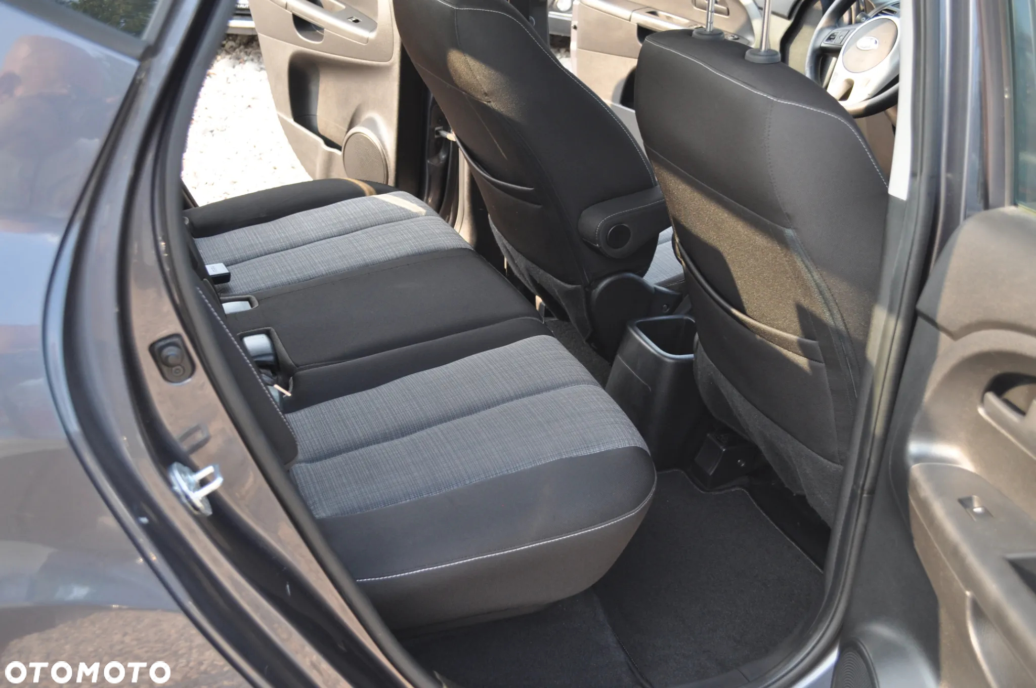 Kia Venga 1.6 CVVT Dream Team Edition - 30