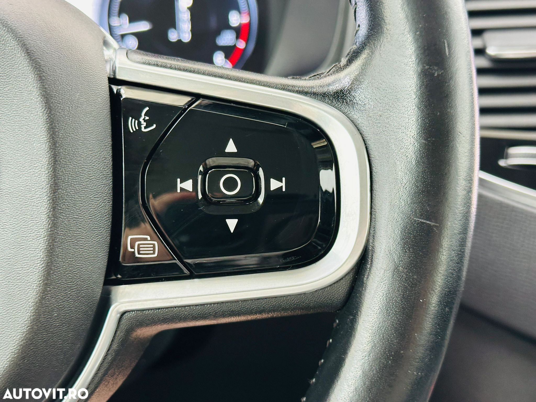 Volvo XC 90 - 37