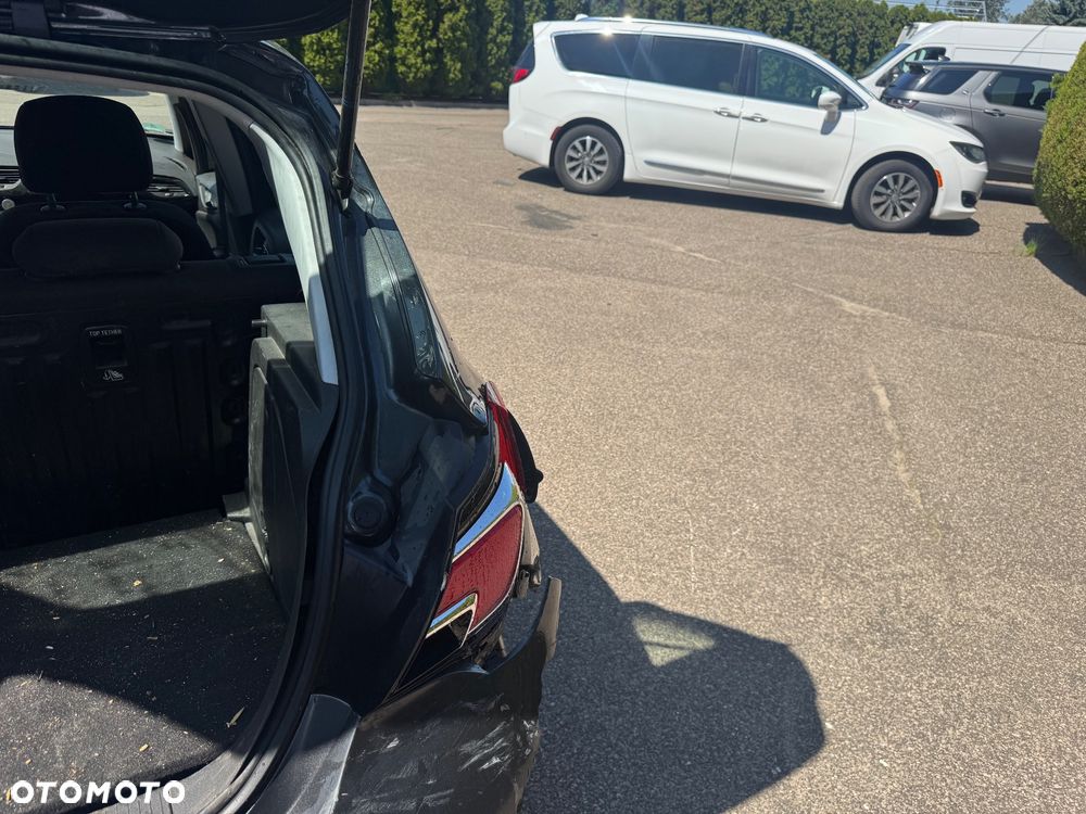 Opel Corsa 1.4 Color Edition - 12