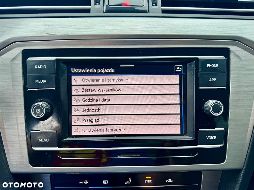 Volkswagen Passat 1.5 TSI EVO Business DSG - 27
