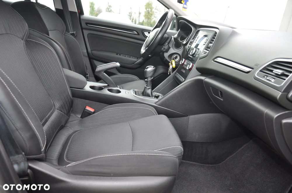 Renault Megane 1.6 SCe Life - 36