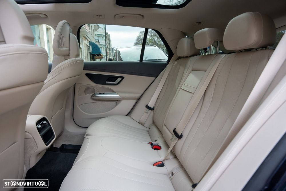 Mercedes-Benz E 300 de 4Matic All-Terrain - 34