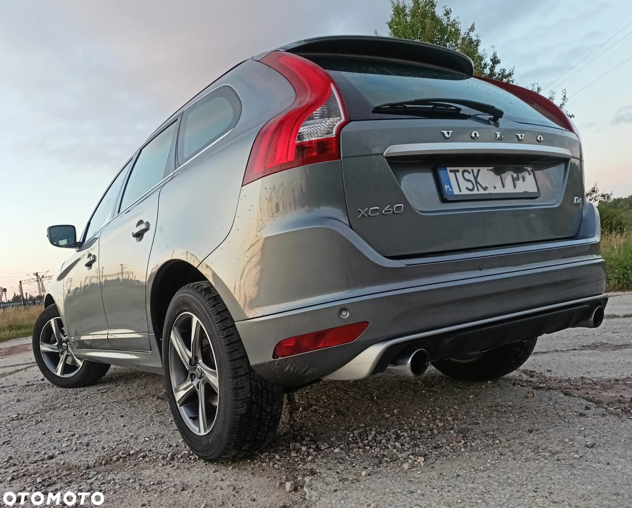 Volvo XC 60 D4 R-Design - 11