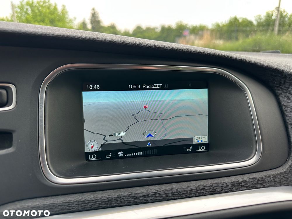 Volvo V40 D2 Momentum - 32