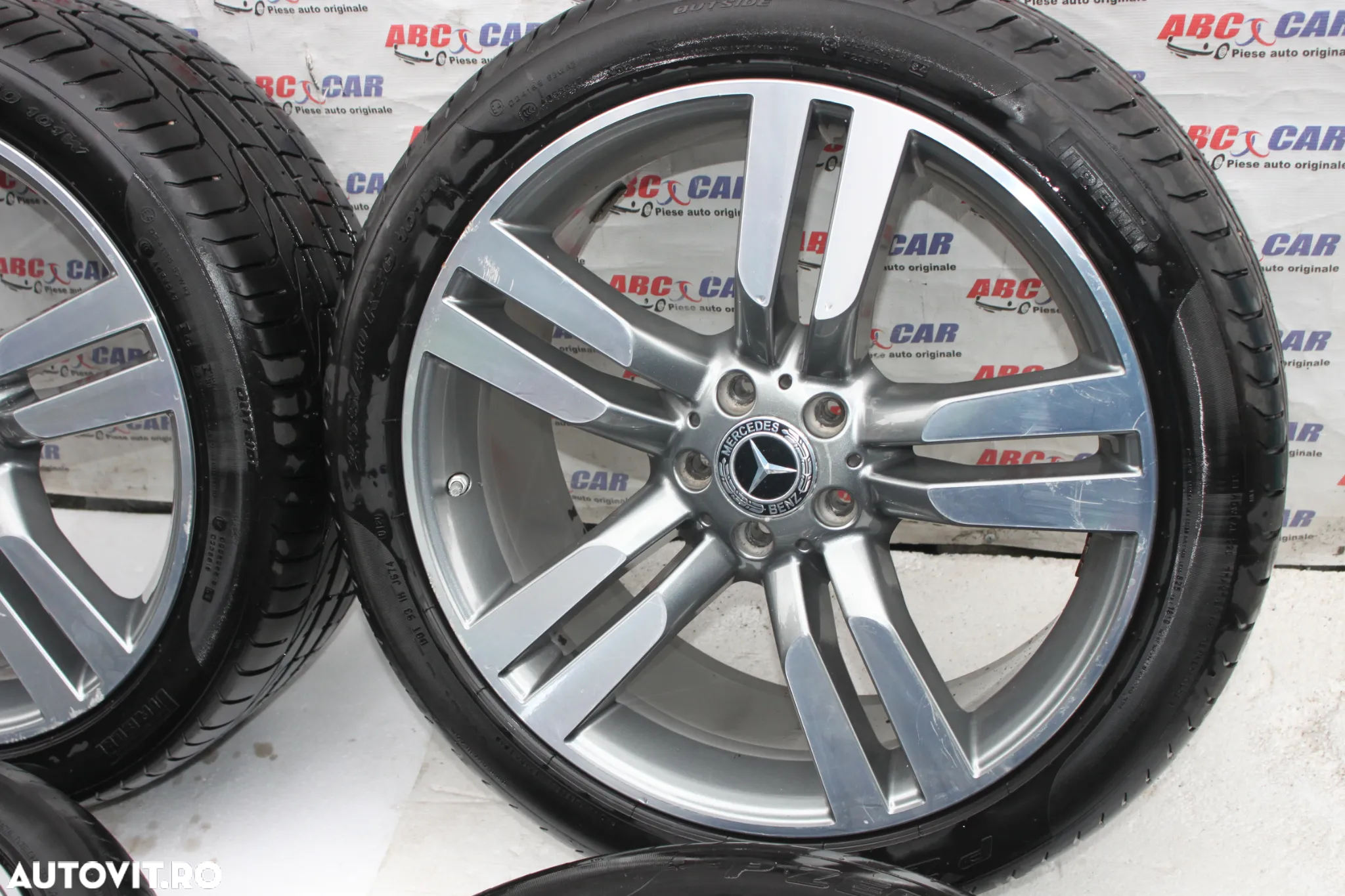 Set jante aliaj R20 Mercedes GLK-Class (X204) 2008-2015 A2044011304, 8JX20H2, ET42, distanta prezoane 5x112, diametru guler ghidare: 66,6, cu anvelope vara PIRELLI 255/40/R20, dot:2020 - 2