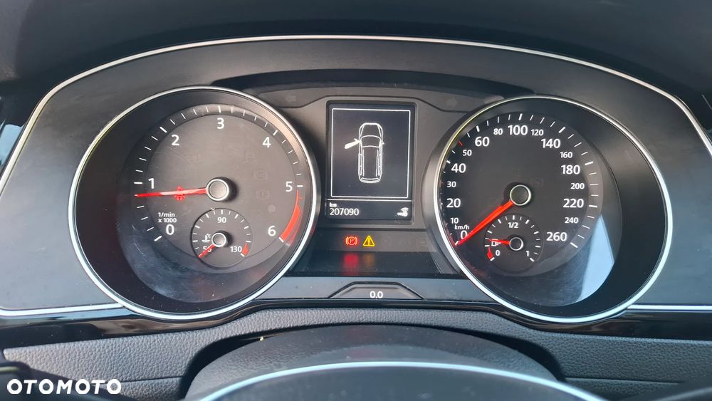 Volkswagen Passat - 15