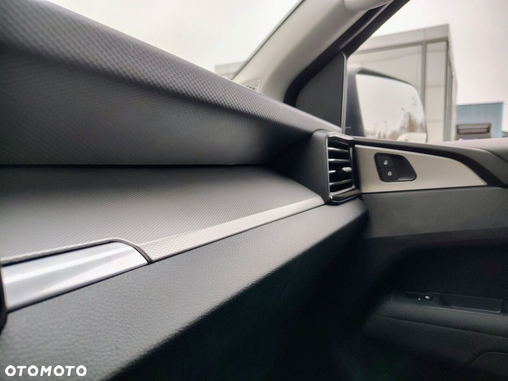 Volkswagen Amarok Life silnik: 2.0 TDI 205 KM / skrzynia biegów: 10-biegowa automatyczna 4MOTION rozstaw osi: 3270 mm - 13
